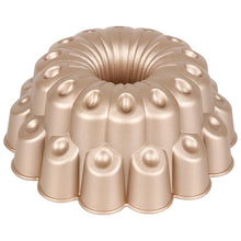 9" Cake Pan, Uniform Browning, Cast Aluminum, Nonstick Coating